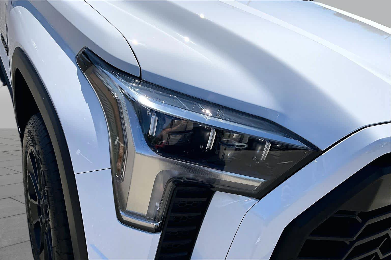 Used 2024 Toyota Tundra Limited w/ TRD Off-Road Package AWD/4WD image 27