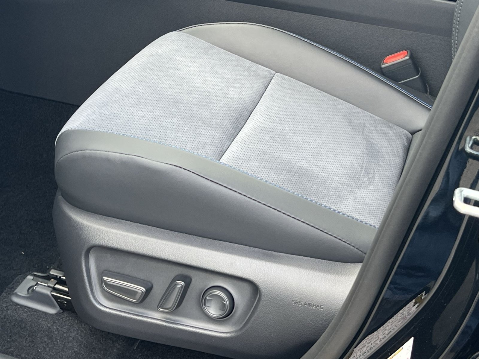 New 2026 Toyota RAV4 XSE AWD/4WD image 8
