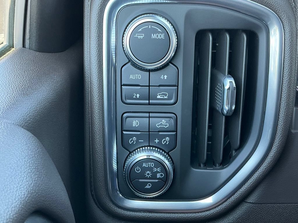 Used 2020 GMC Sierra 1500 SLT w/ SLT Premium Plus Package AWD/4WD image 34