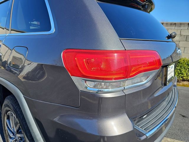 Used 2017 Jeep Grand Cherokee Limited w/ Luxury Group II image 34