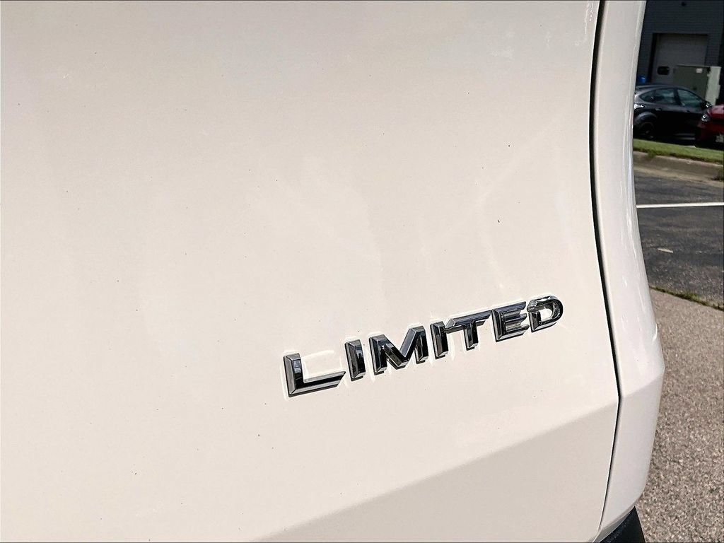 Used 2024 Toyota Grand Highlander AWD Hybrid image 28
