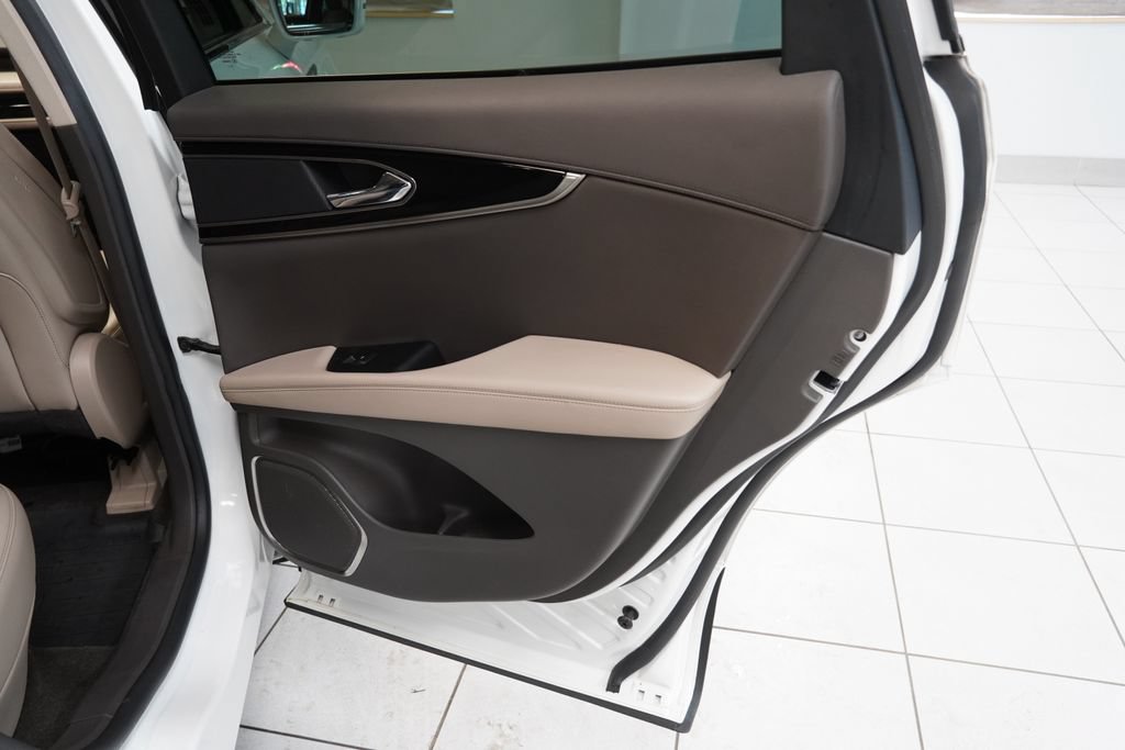 Used 2022 Lincoln Nautilus Reserve AWD/4WD image 26