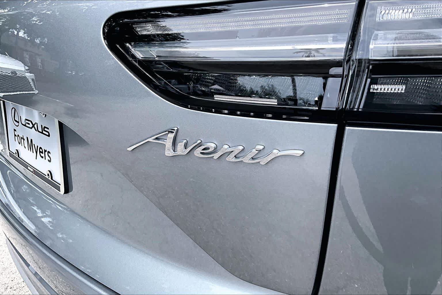 Used 2023 Buick Envision Avenir FWD image 10
