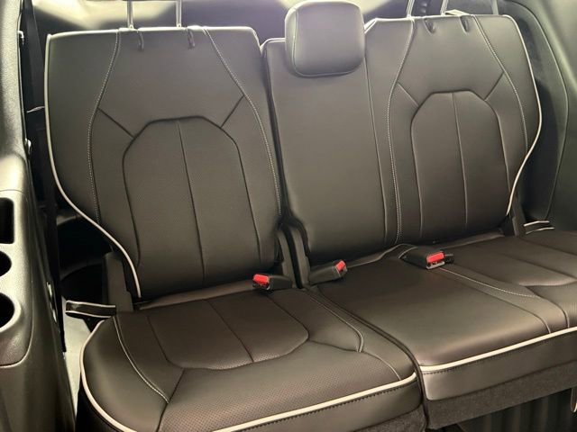 New 2026 Chrysler Pacifica Limited image 30