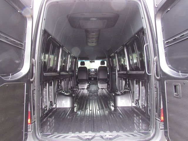 New 2025 Mercedes-Benz Sprinter 4500 image 24