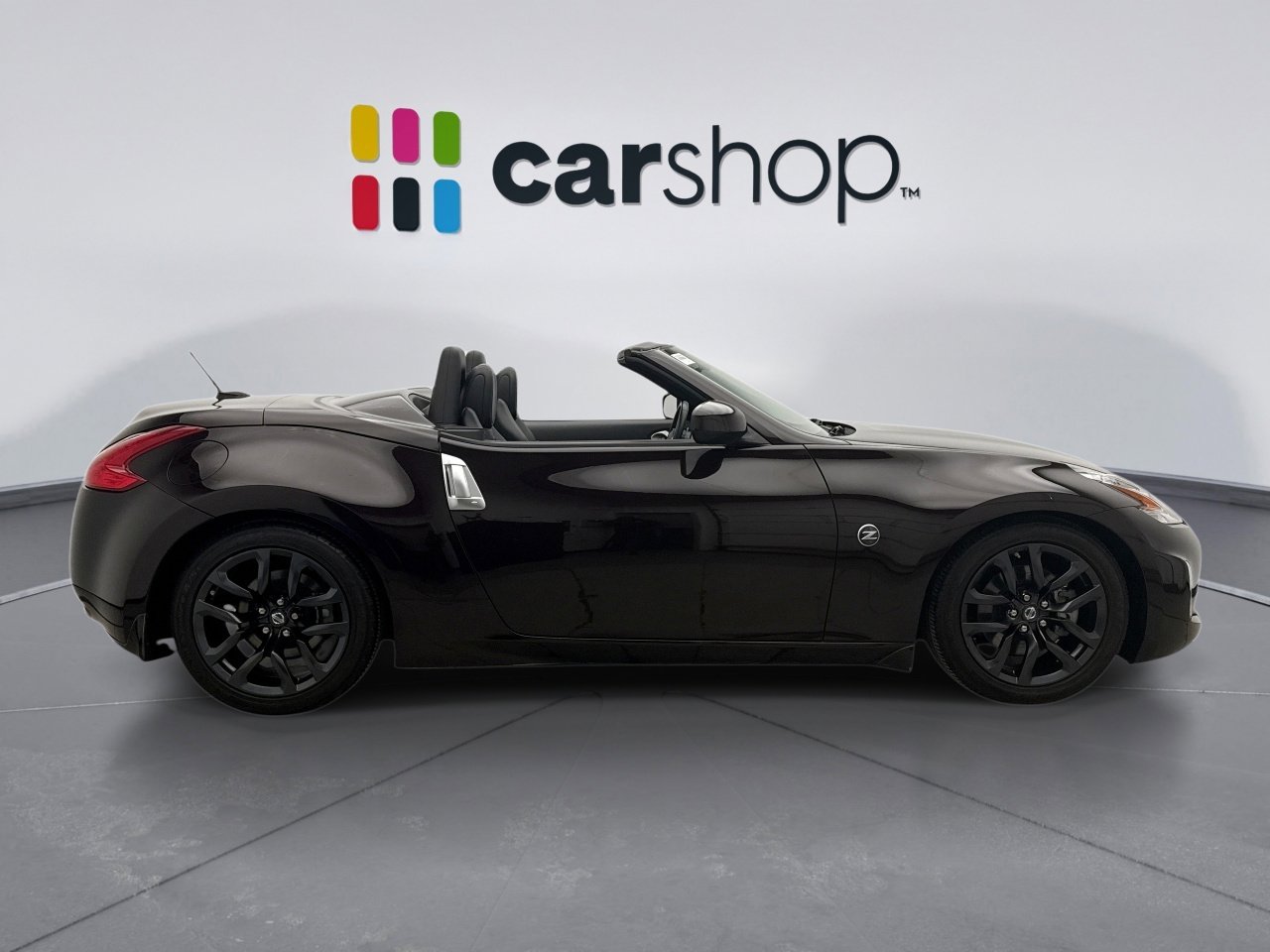 Used 2017 Nissan 370Z Touring image 6