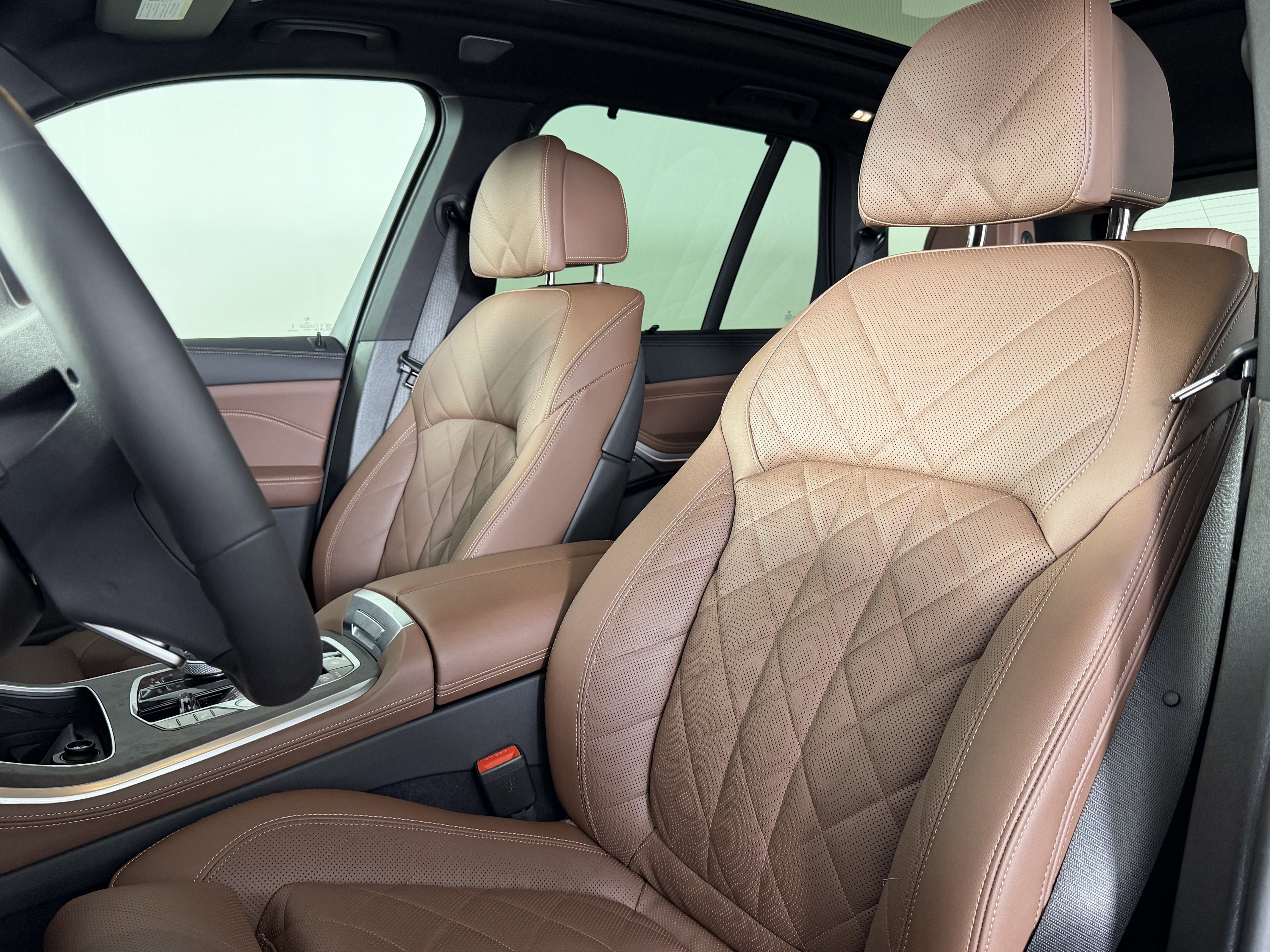 Certified 2025 BMW X5 M60i w/ Executive Package image 10