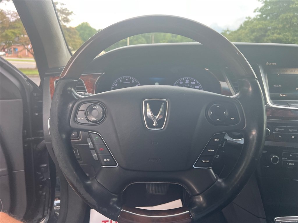 Used 2015 Hyundai Equus Signature RWD image 37