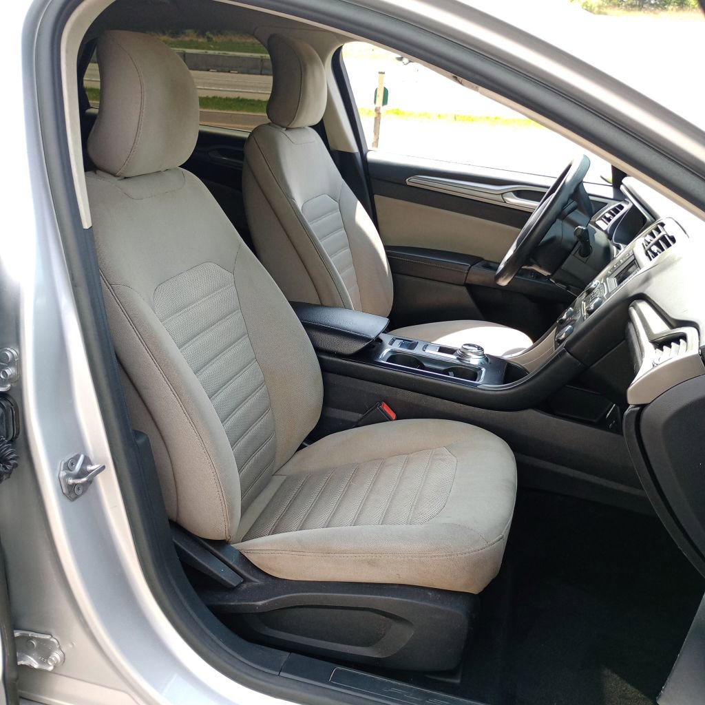 Used 2017 Ford Fusion S image 23