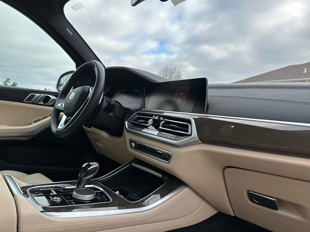 Used 2022 BMW X5 xDrive40i w/ Premium Package AWD/4WD image 22