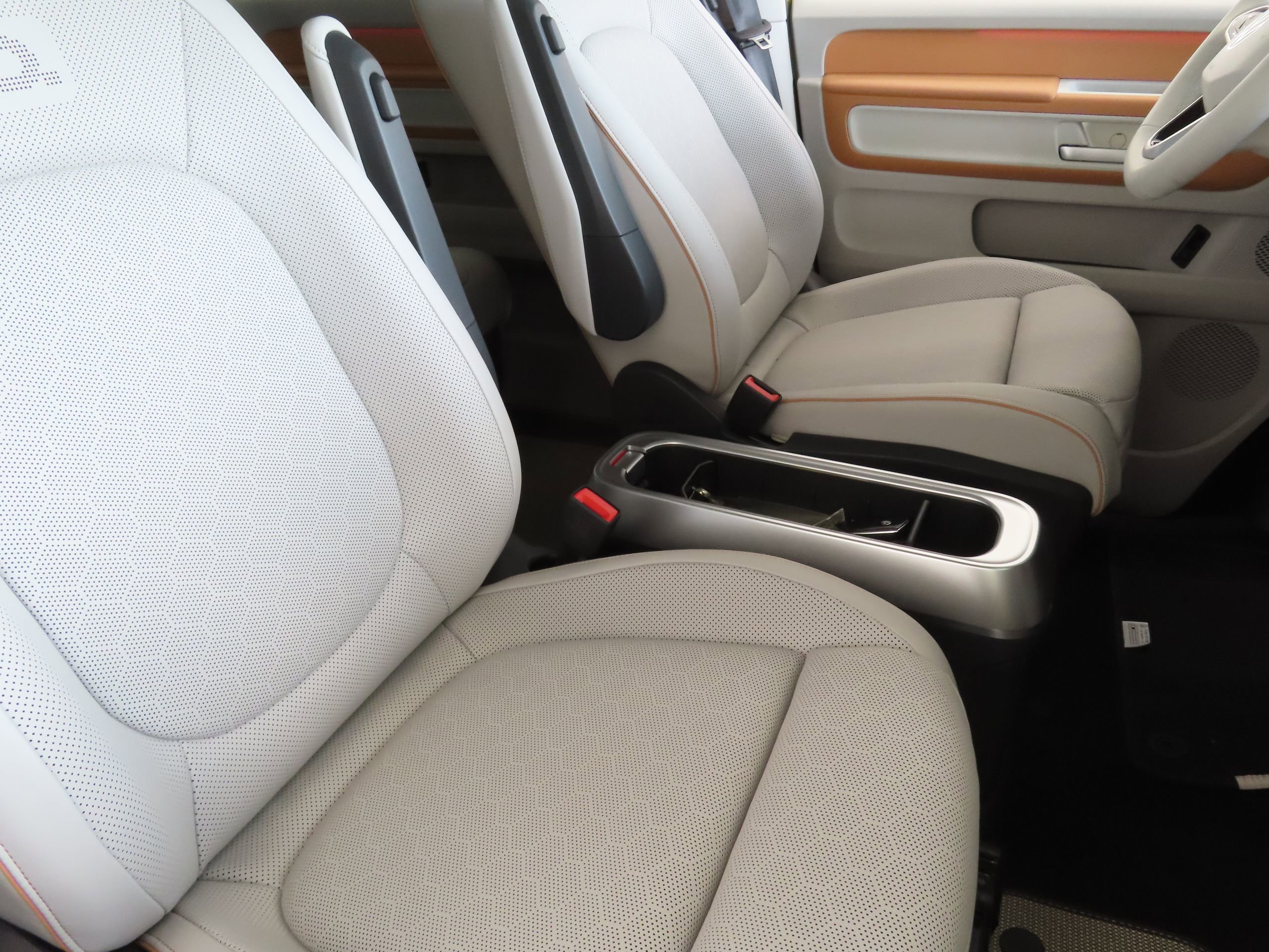 New 2025 Volkswagen ID. Buzz 1st Edition image 26