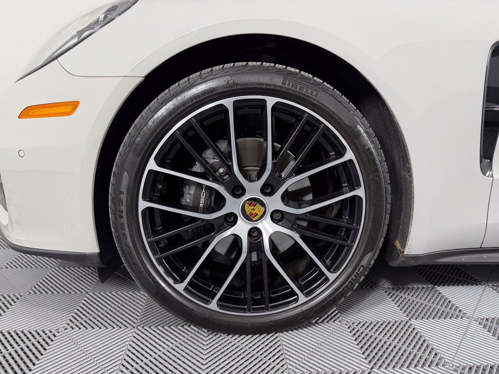 Certified 2023 Porsche Panamera 4 Platinum Edition AWD/4WD image 16