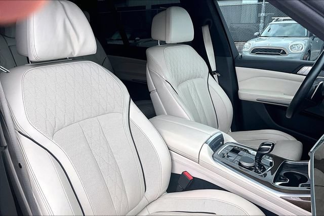 Used 2020 BMW X7 xDrive40i w/ Premium Package AWD/4WD image 7