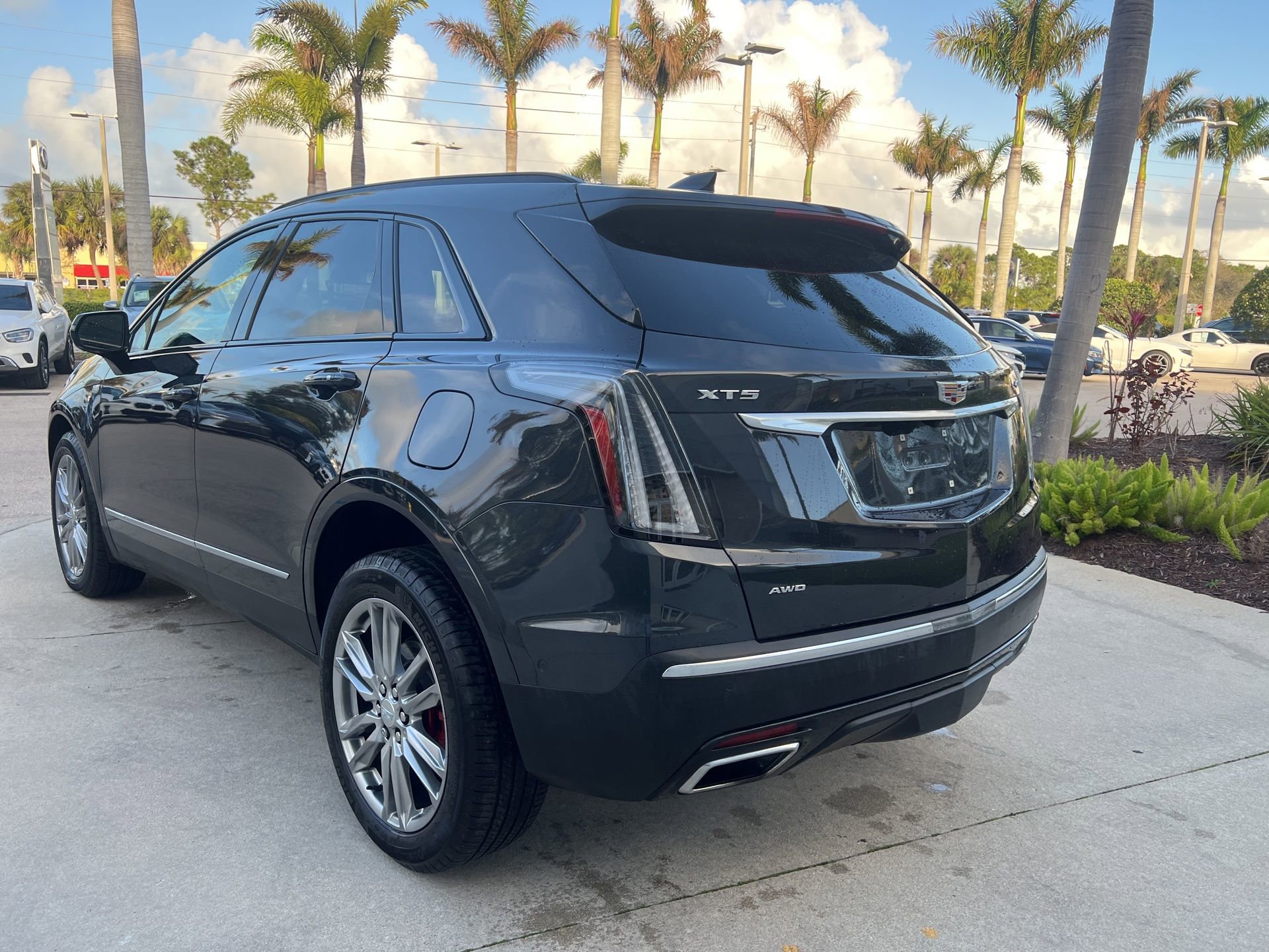Used 2023 Cadillac XT5 Sportv w/ Technology Package image 7
