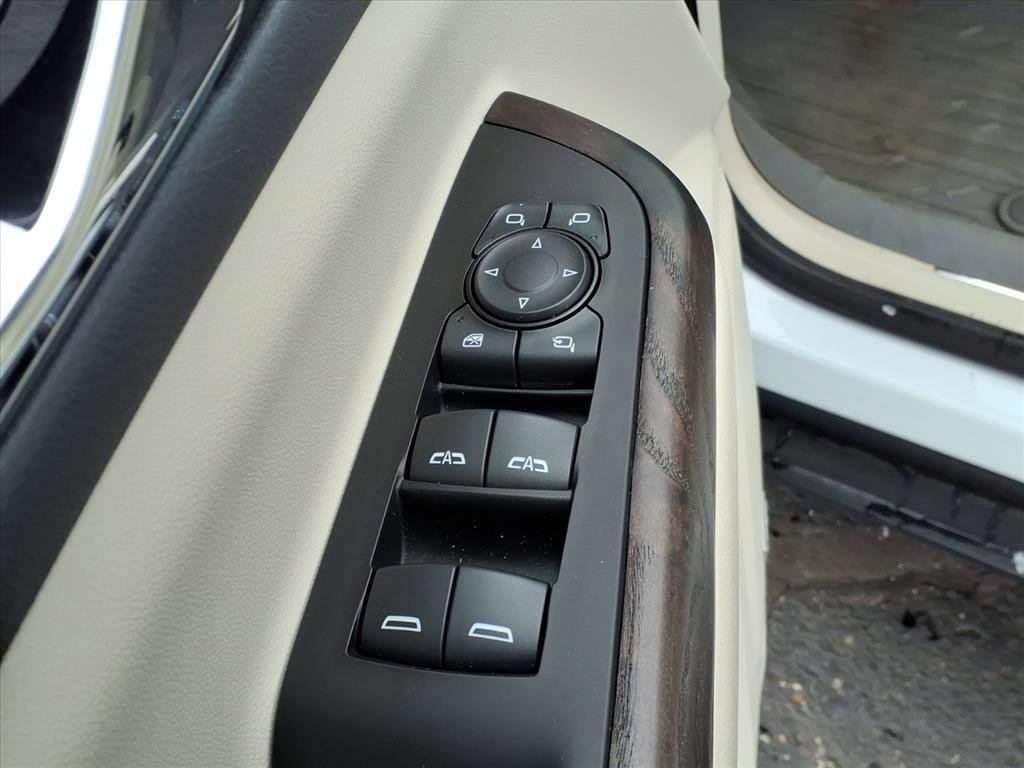 Used 2023 GMC Acadia Denali w/ Denali Technology Package image 7