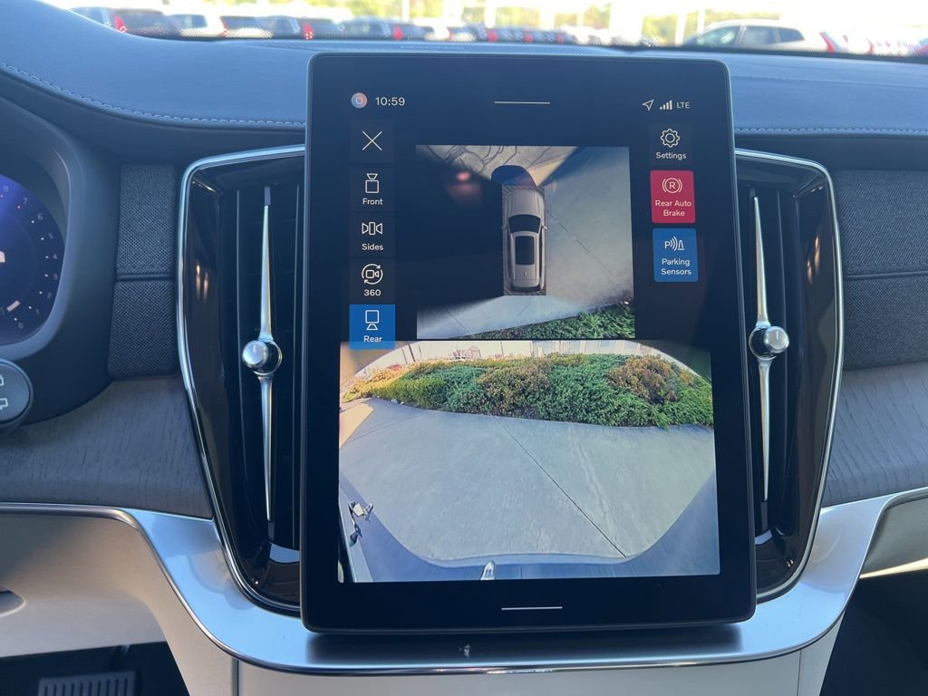 New 2026 Volvo XC90 B6 Ultra w/ Protection Package image 24