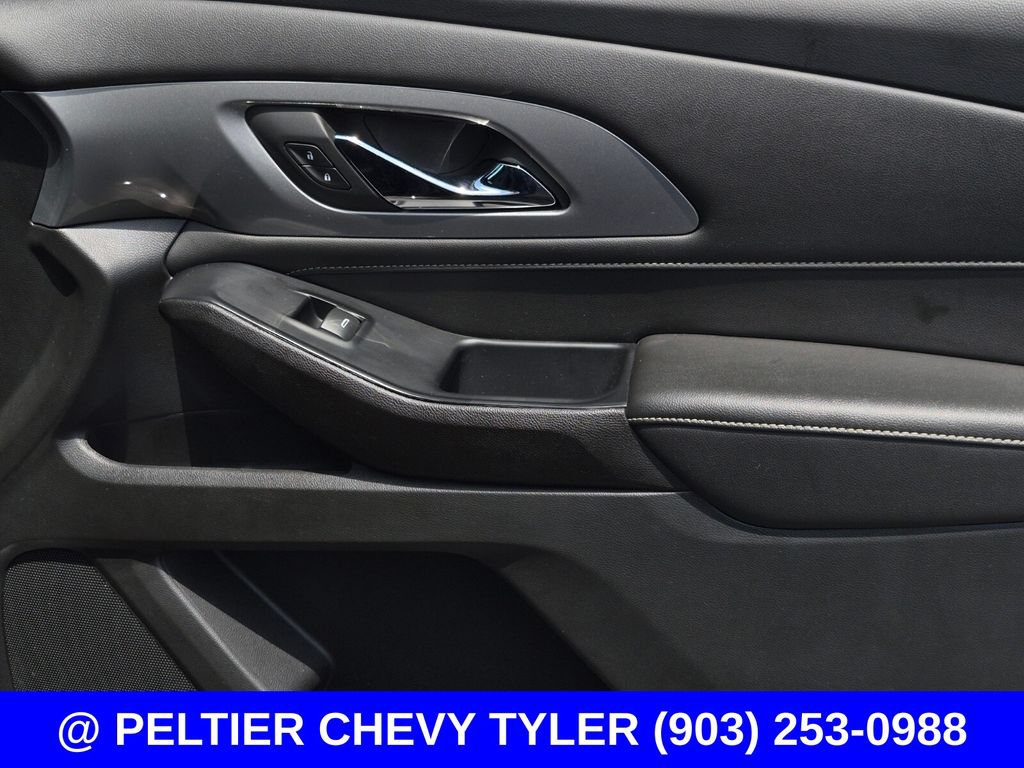 Used 2023 Chevrolet Traverse LT FWD image 15