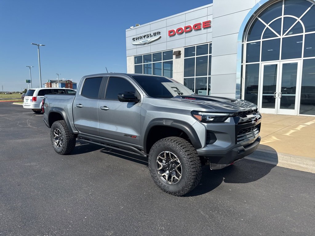 Used 2024 Chevrolet Colorado ZR2 w/ Technology Package