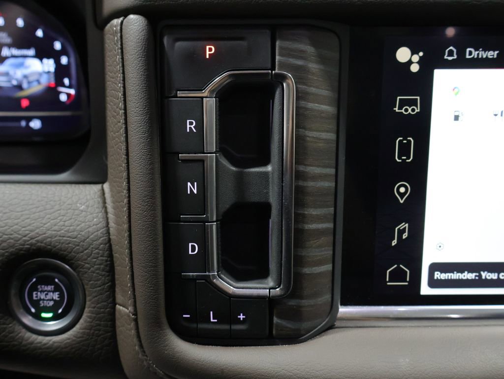 Used 2024 GMC Yukon Denali w/ Denali Reserve Package AWD/4WD image 37