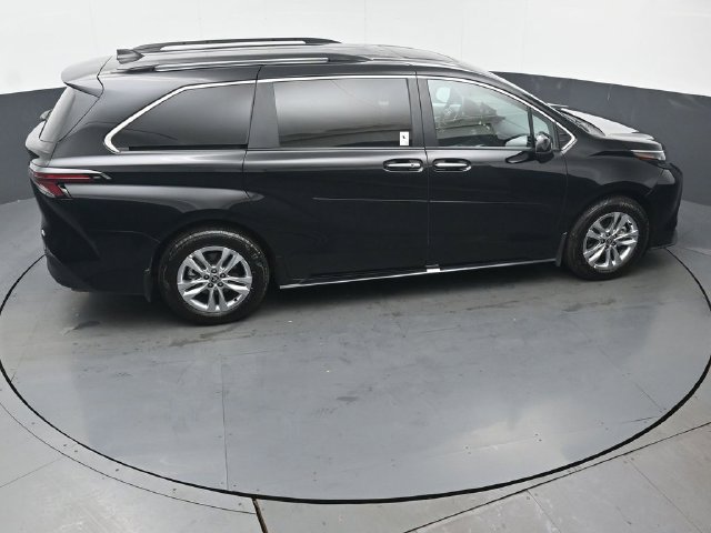 Certified 2026 Toyota Sienna XLE AWD/4WD image 42