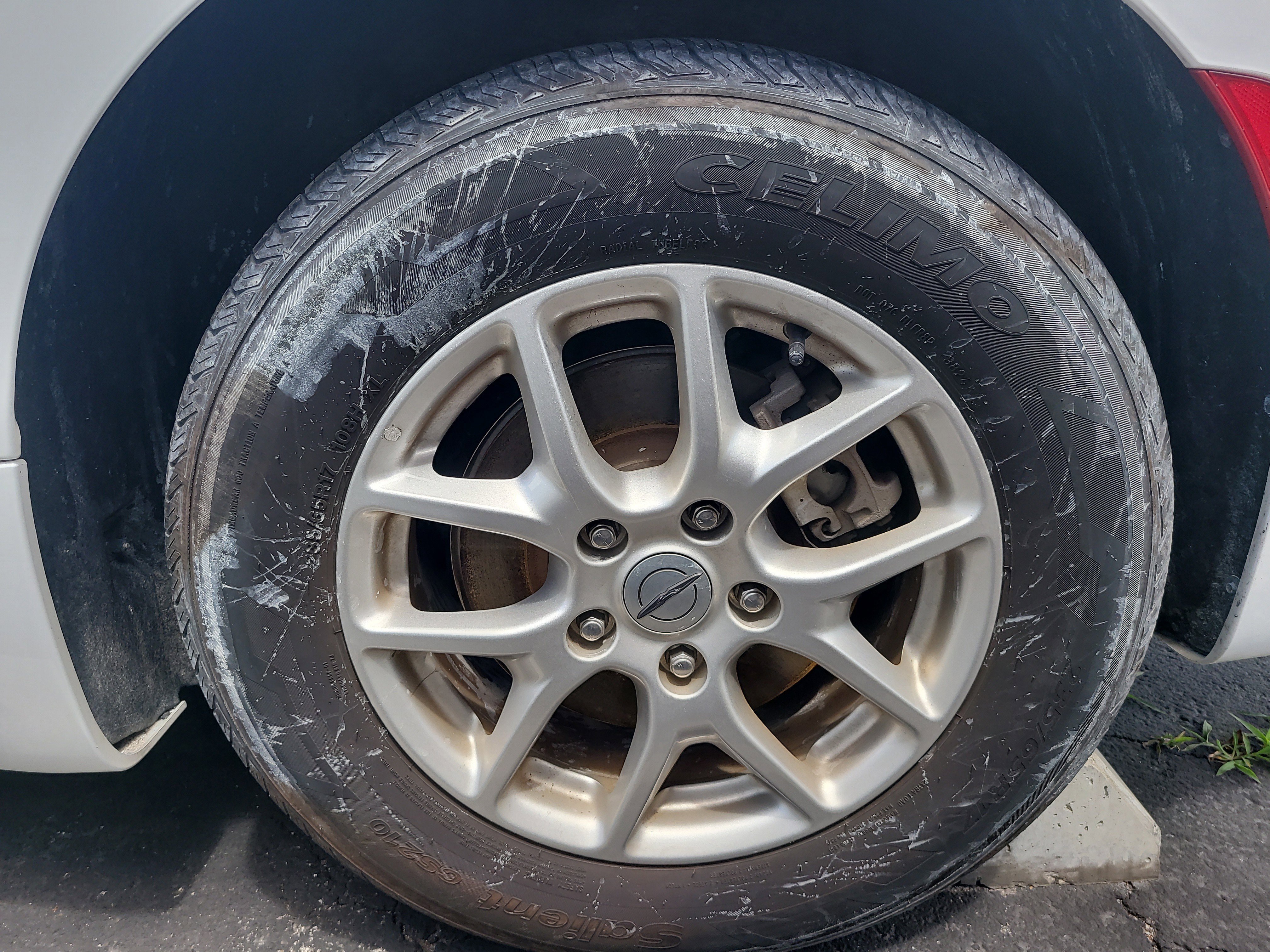 Used 2023 Chrysler Pacifica Touring-L image 8