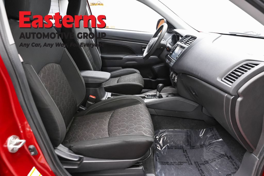 Used 2025 Mitsubishi Outlander Sport ES AWD/4WD image 23