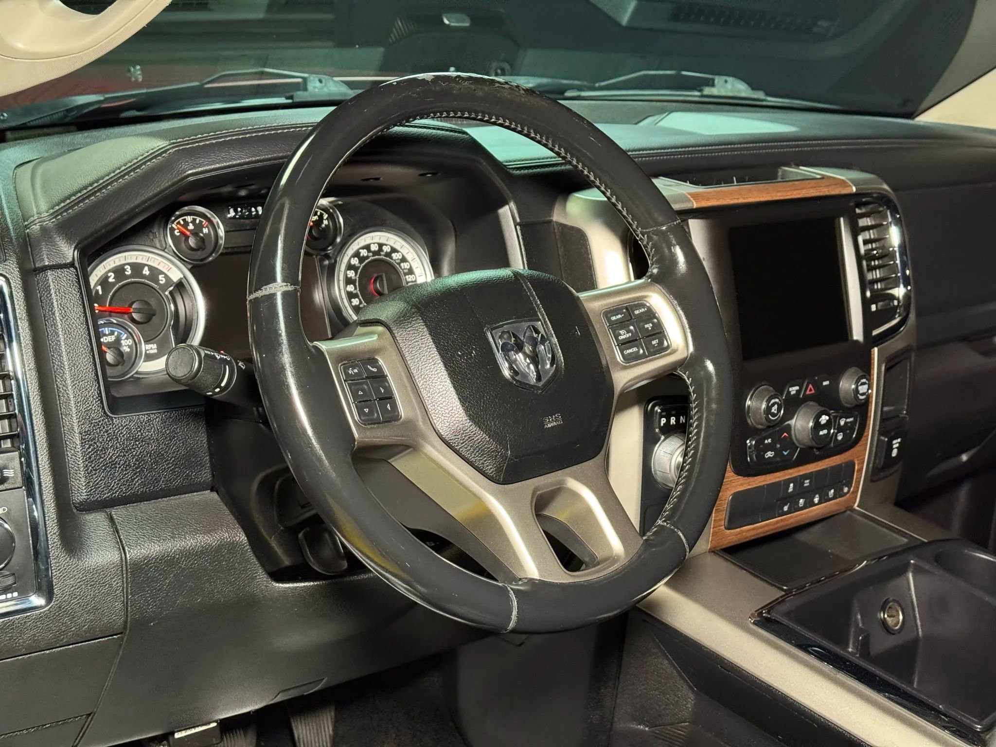 Used 2014 RAM 1500 Laramie image 50