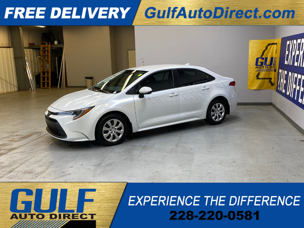 Used 2026 Toyota Corolla LE FWD image 5