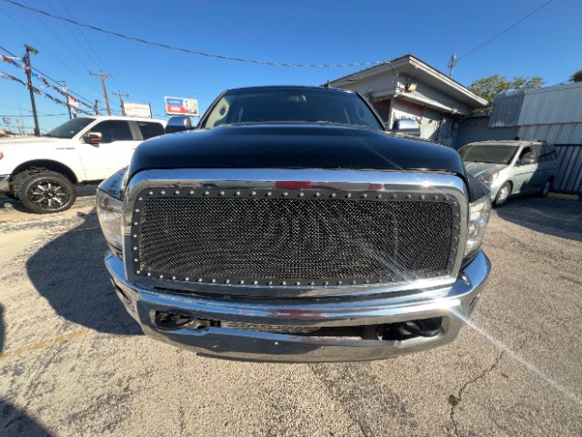 Used 2014 RAM 2500 Laramie AWD/4WD image 2