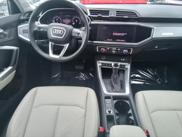 Certified 2022 Audi Q3 2.0T Premium w/ Convenience Package AWD/4WD image 21