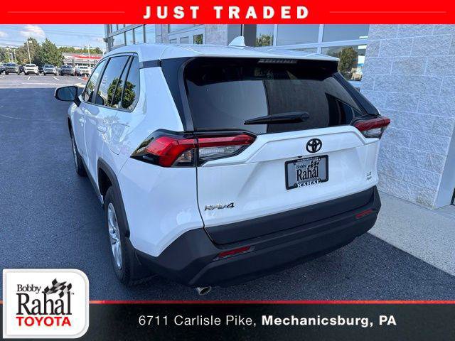 Certified 2023 Toyota RAV4 LE AWD/4WD image 5