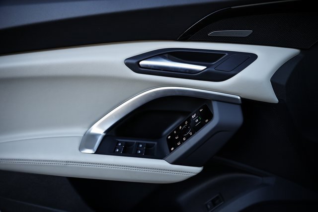 New 2025 Audi Q5 Premium Plus image 14