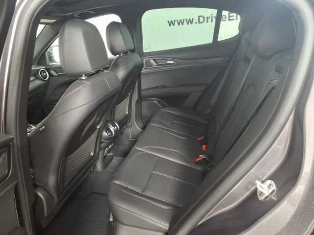 Used 2024 Alfa Romeo Stelvio Sprint AWD/4WD image 9