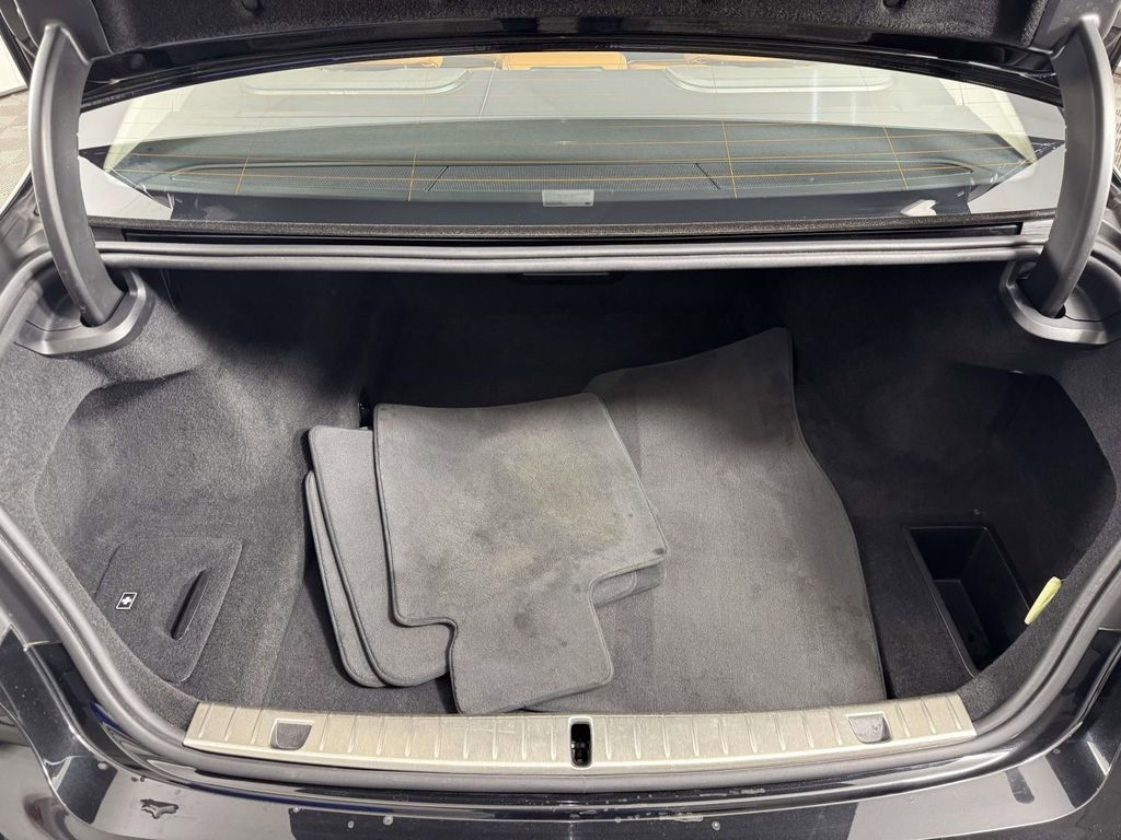 Used 2022 BMW 750i xDrive AWD/4WD image 14