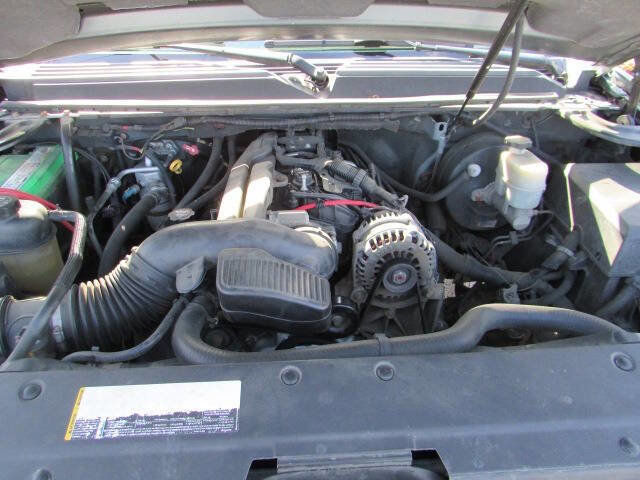 Used 2008 Chevrolet Avalanche LS image 17