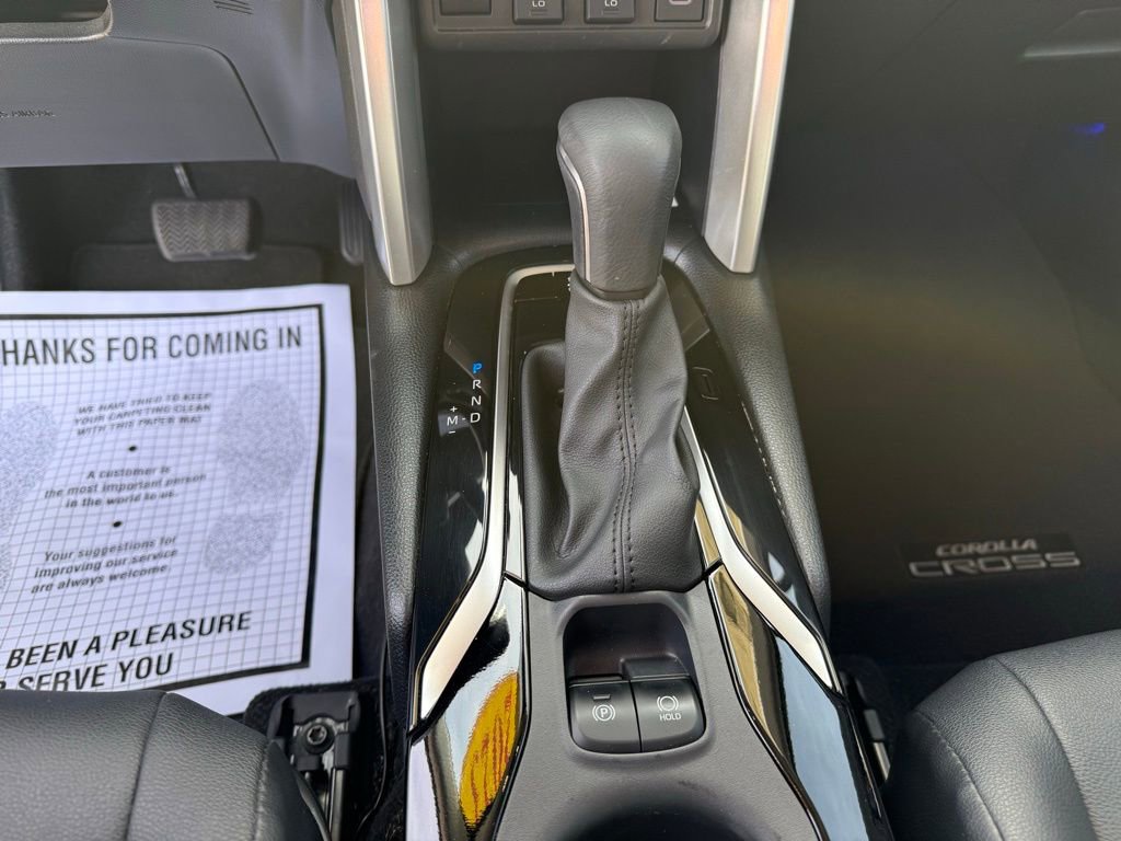 Used 2023 Toyota Corolla Cross XLE image 20