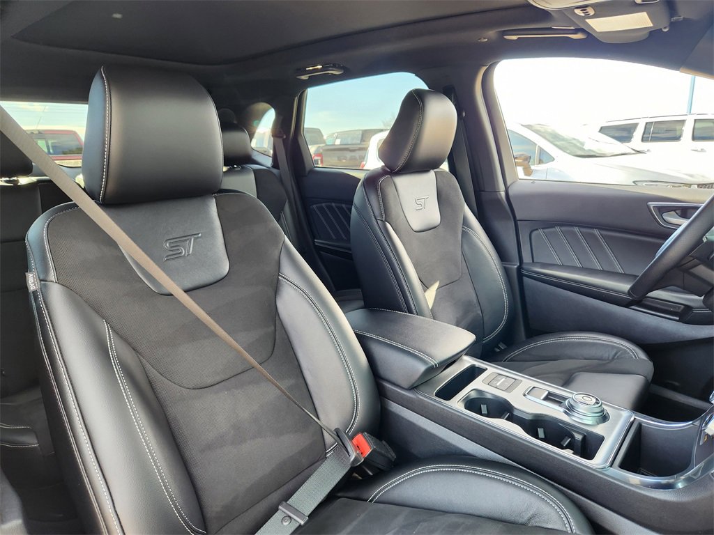 Used 2021 Ford Edge ST w/ Equipment Group 401A image 14