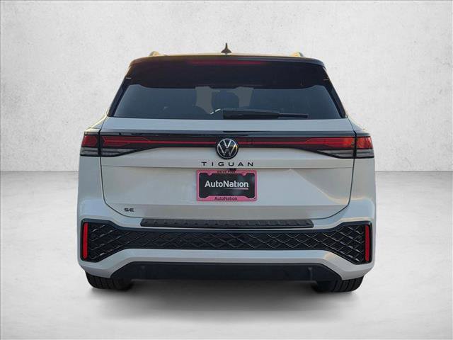 New 2026 Volkswagen Tiguan SE R-Line image 8
