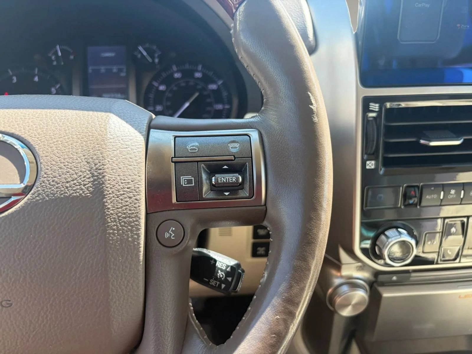 Used 2012 Lexus GX 460 Premium AWD/4WD image 19