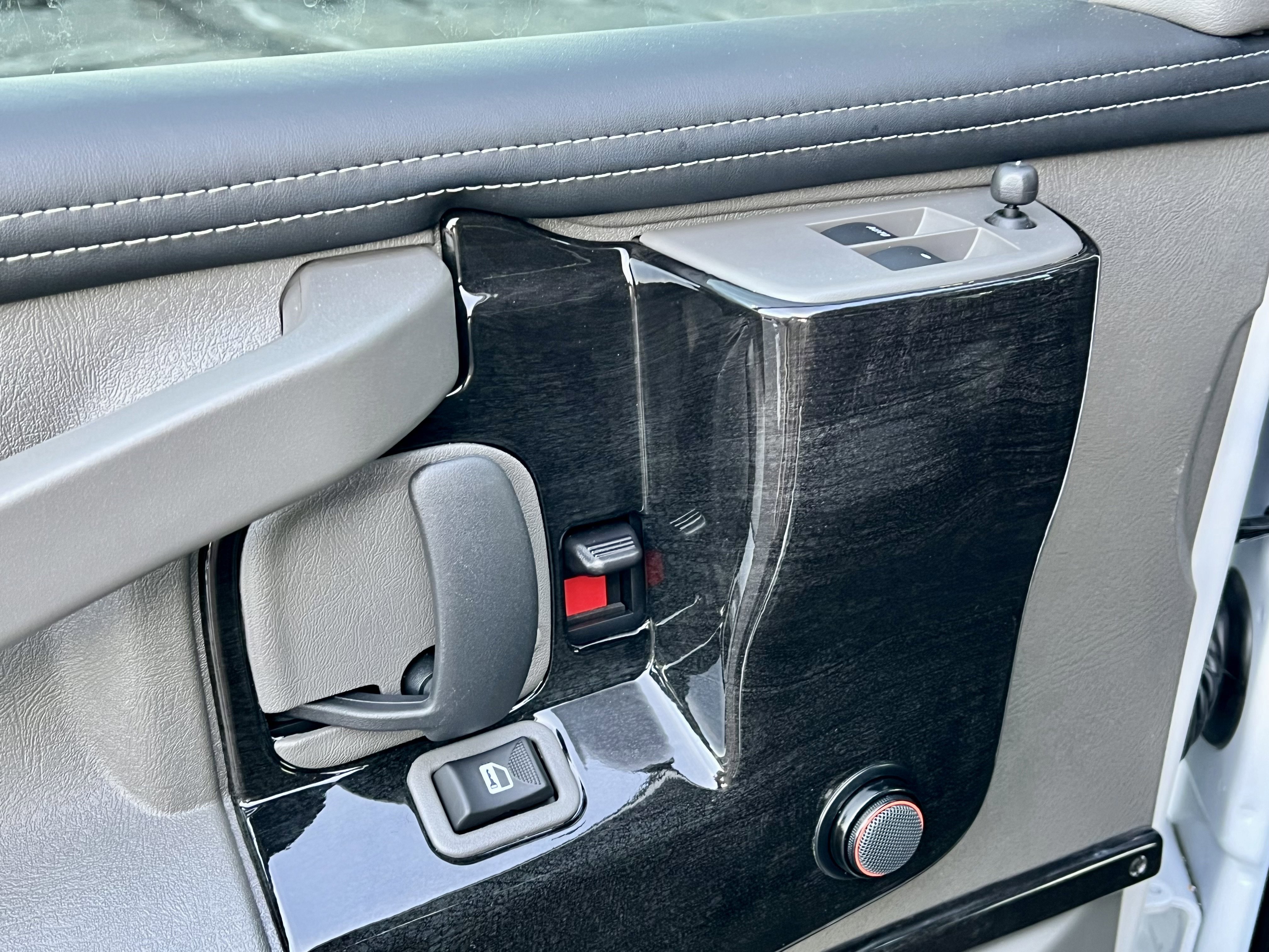 New 2025 GMC Savana 2500 Extended w/ Driver Convenience Package image 12