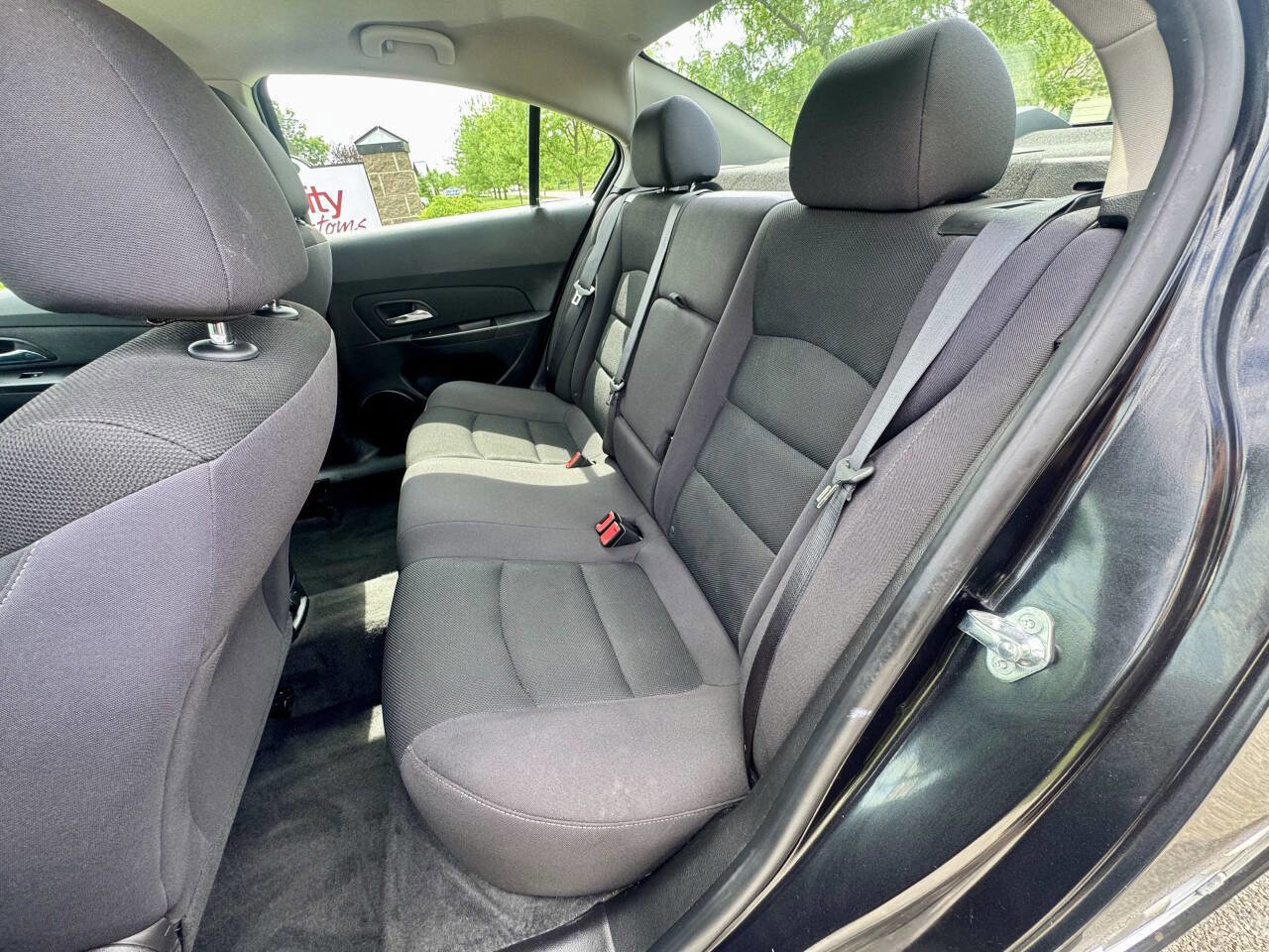 Used 2015 Chevrolet Cruze LT image 14