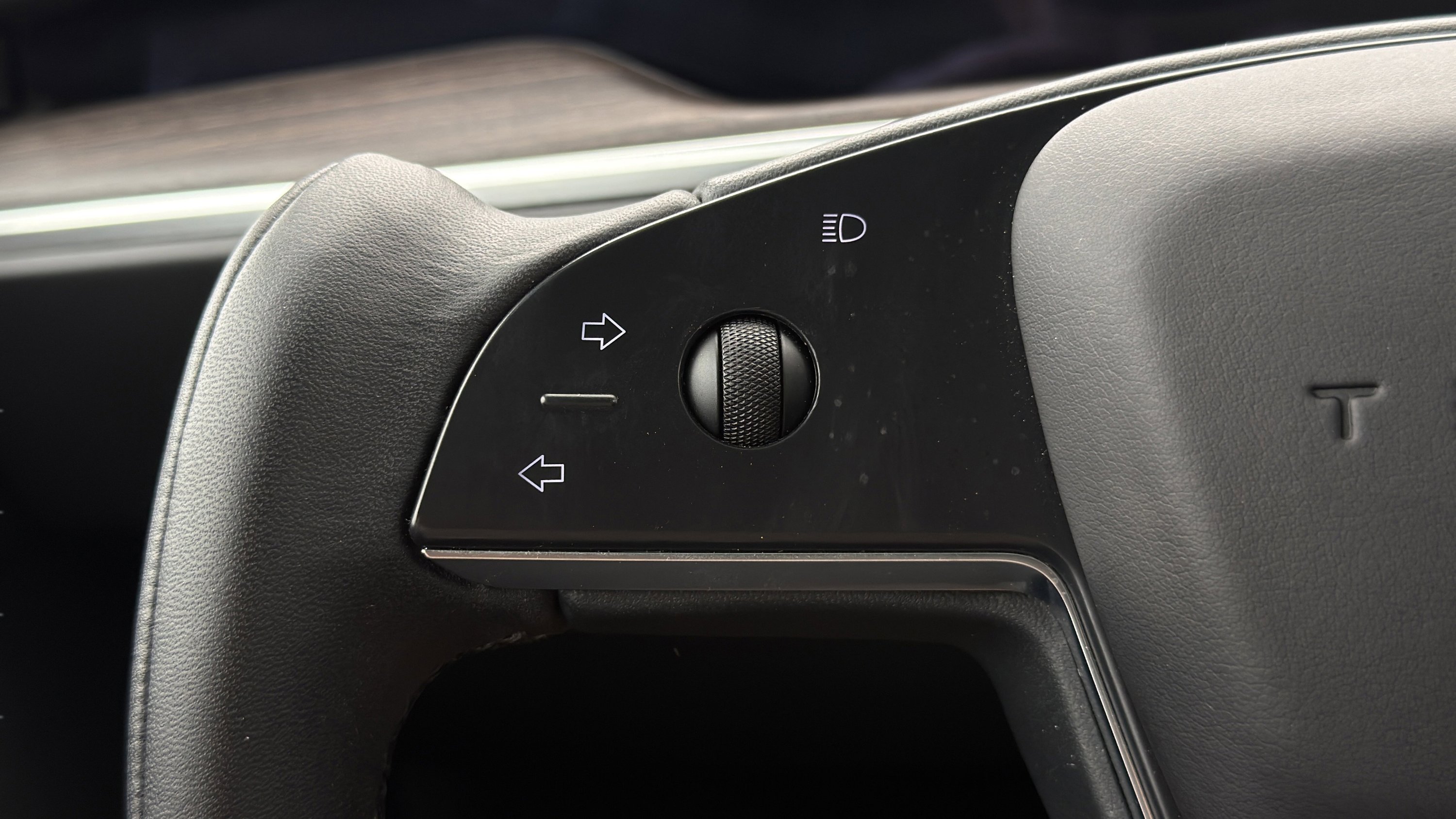 Used 2023 Tesla Model X image 70