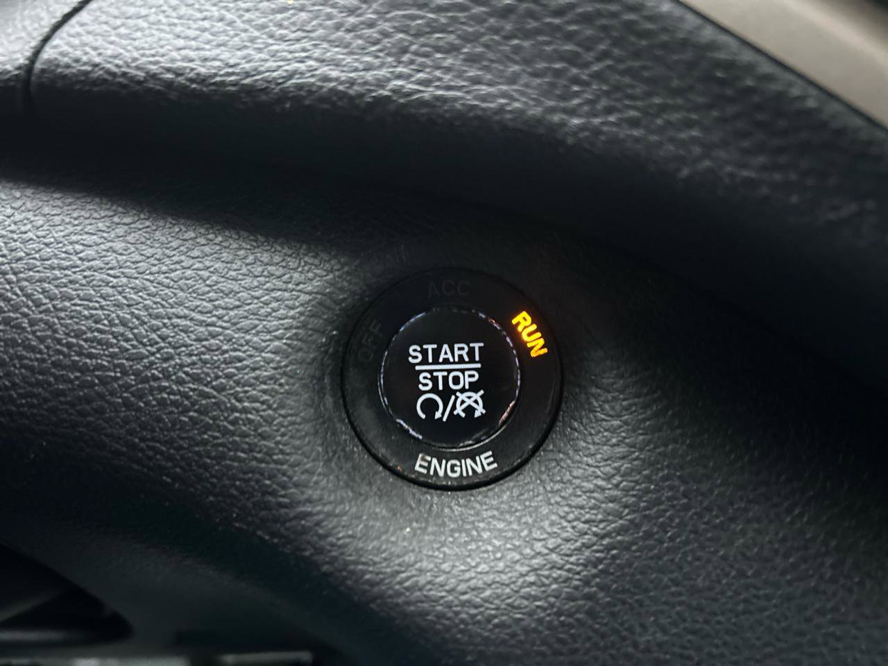 Used 2016 Jeep Cherokee Limited image 17