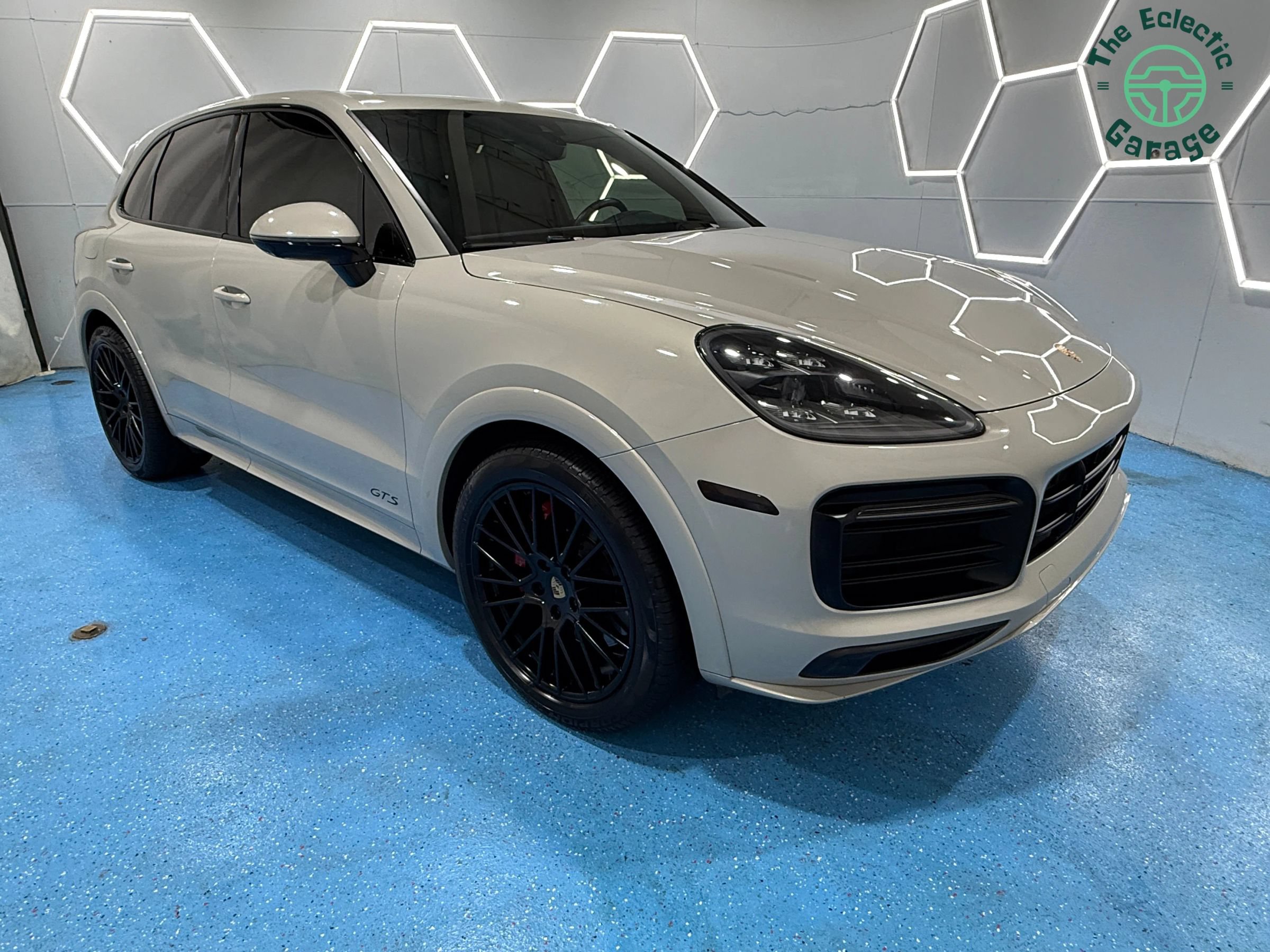 Used 2021 Porsche Cayenne GTS AWD/4WD image 6