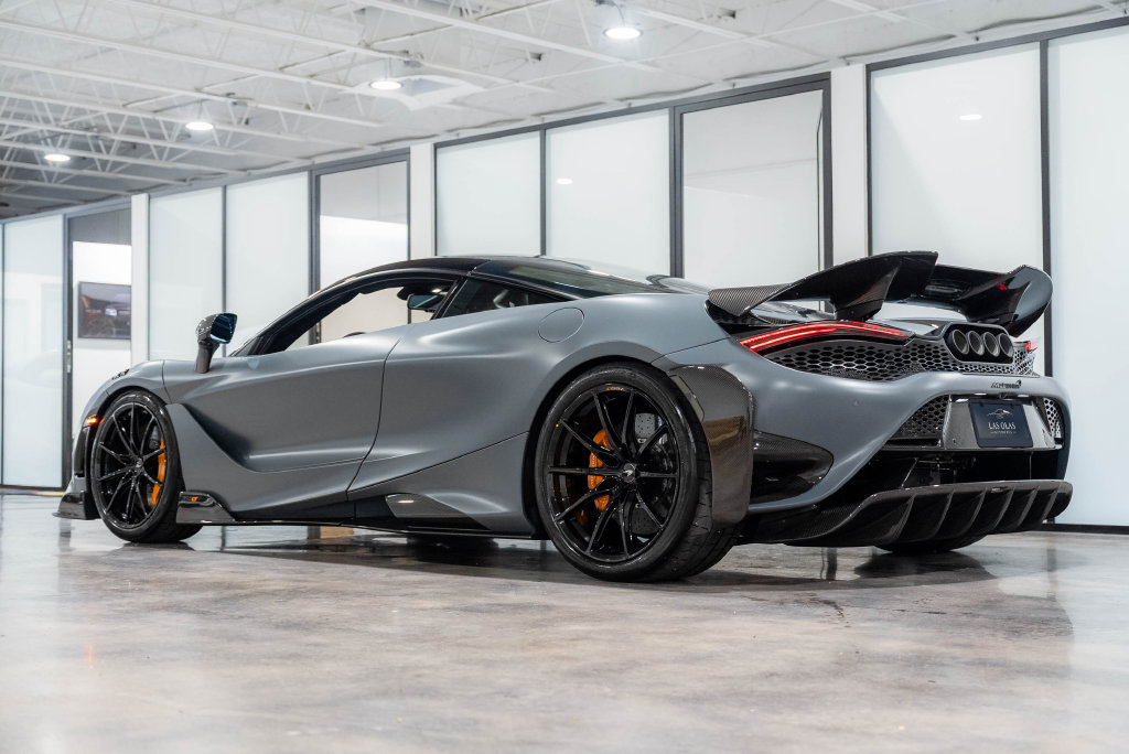 Used 2021 McLaren 765LT RWD image 32
