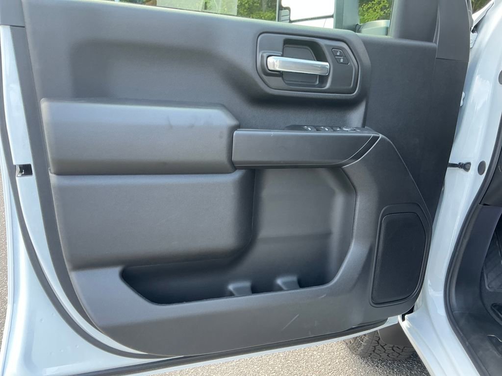 New 2026 Chevrolet Silverado 2500 Custom w/ Custom Convenience Package image 8