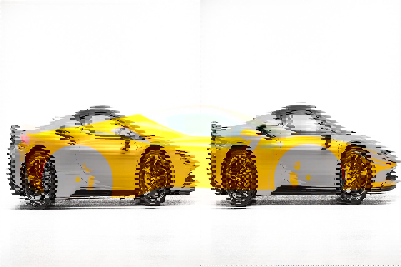 Used 2023 Ferrari SF90 Spider image 20