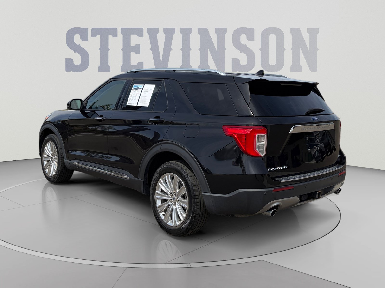 Used 2020 Ford Explorer Limited w/ Class III Trailer Tow Package AWD/4WD image 3
