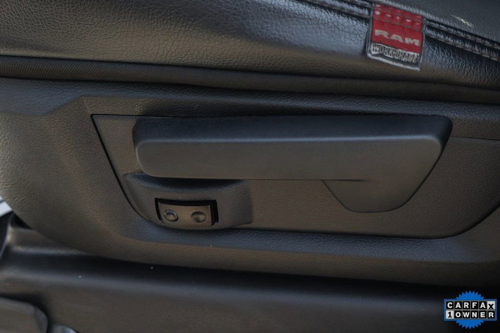 Used 2022 RAM 5500 Tradesman w/ Chrome Appearance Group image 16