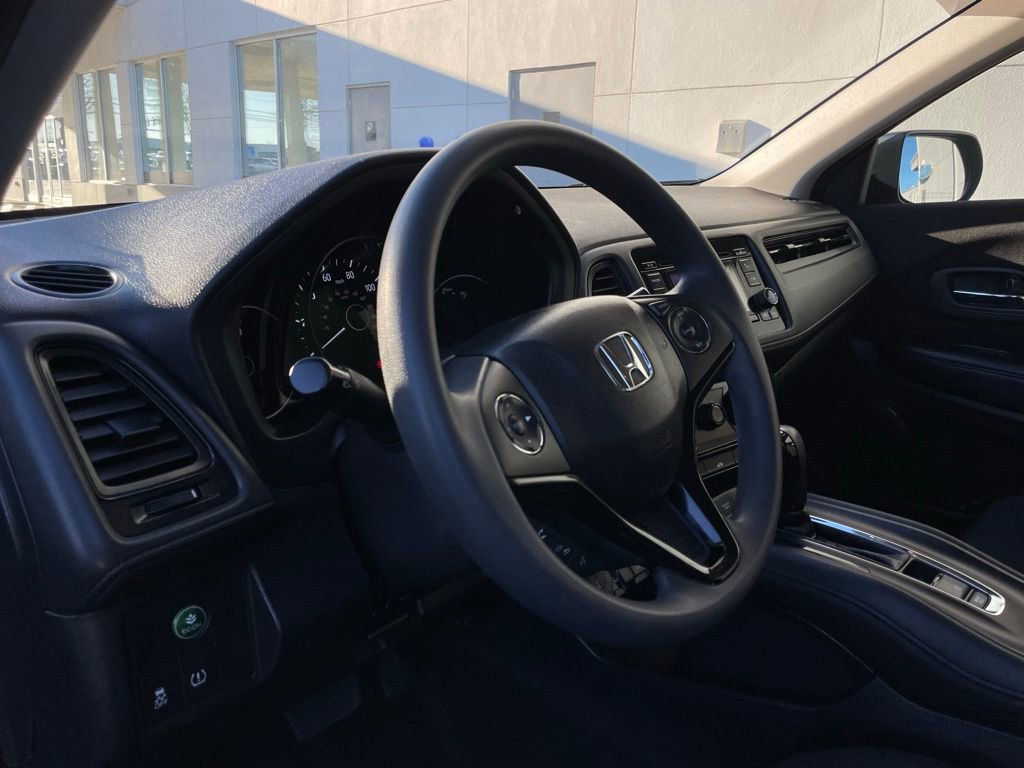 Certified 2017 Honda HR-V LX image 25